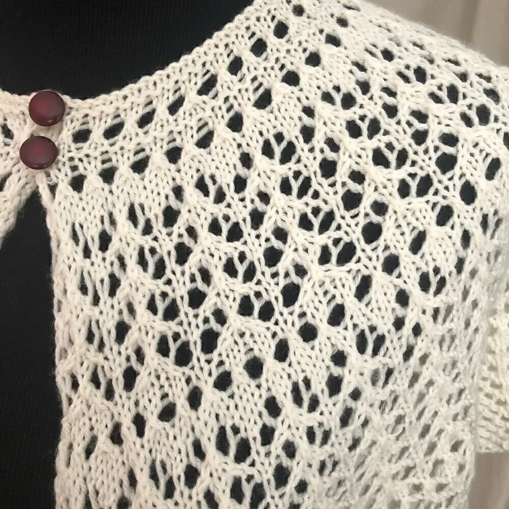 Gorgeous Hand-Knit Shawlette Wrap - Ecru/Cream - Sz Med